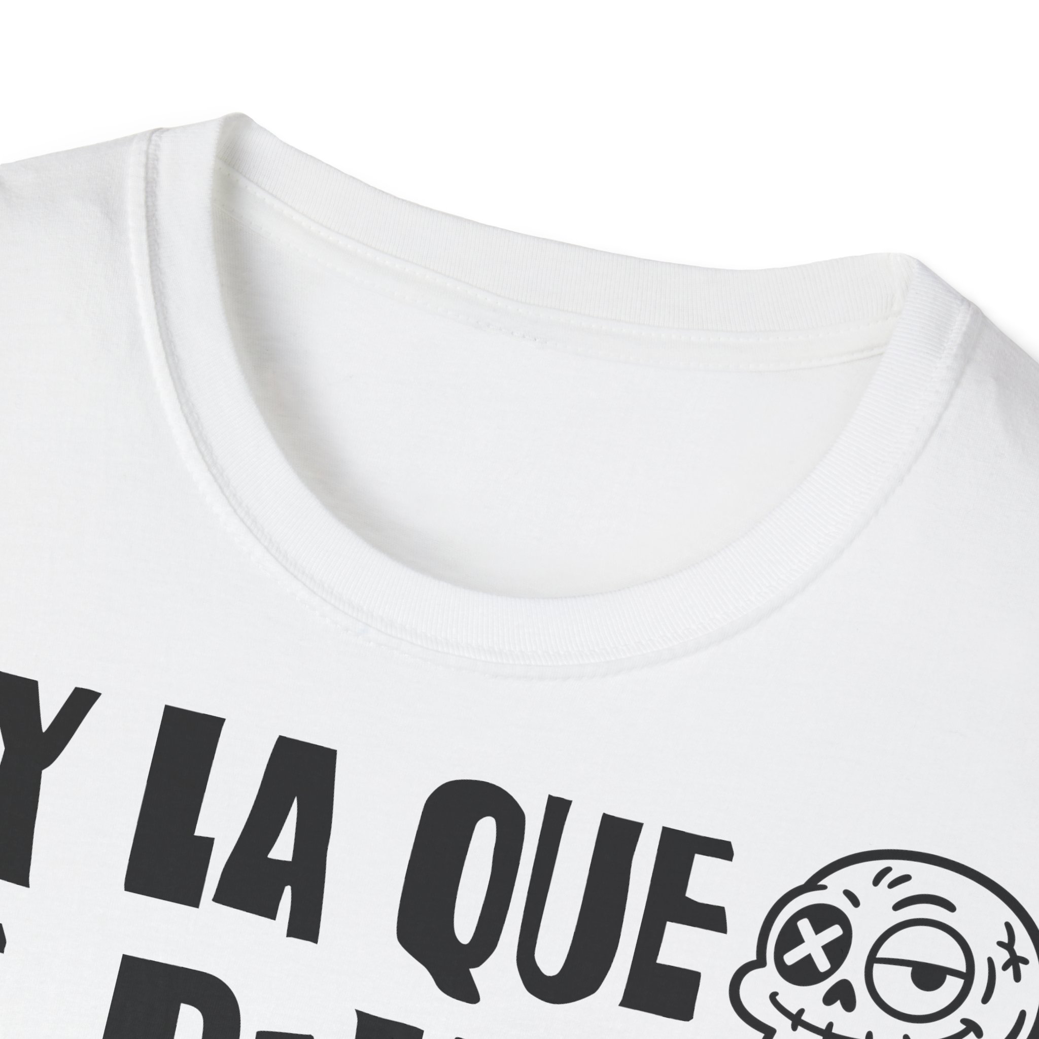 SOY LA QUE TE PINCHA Y TE QUIERE Camiseta para enfermeras FRONT | Días de Mierda - Imagen 3