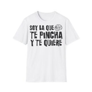 SOY LA QUE TE PINCHA Y TE QUIERE Camiseta para enfermeras FRONT | Días de Mierda