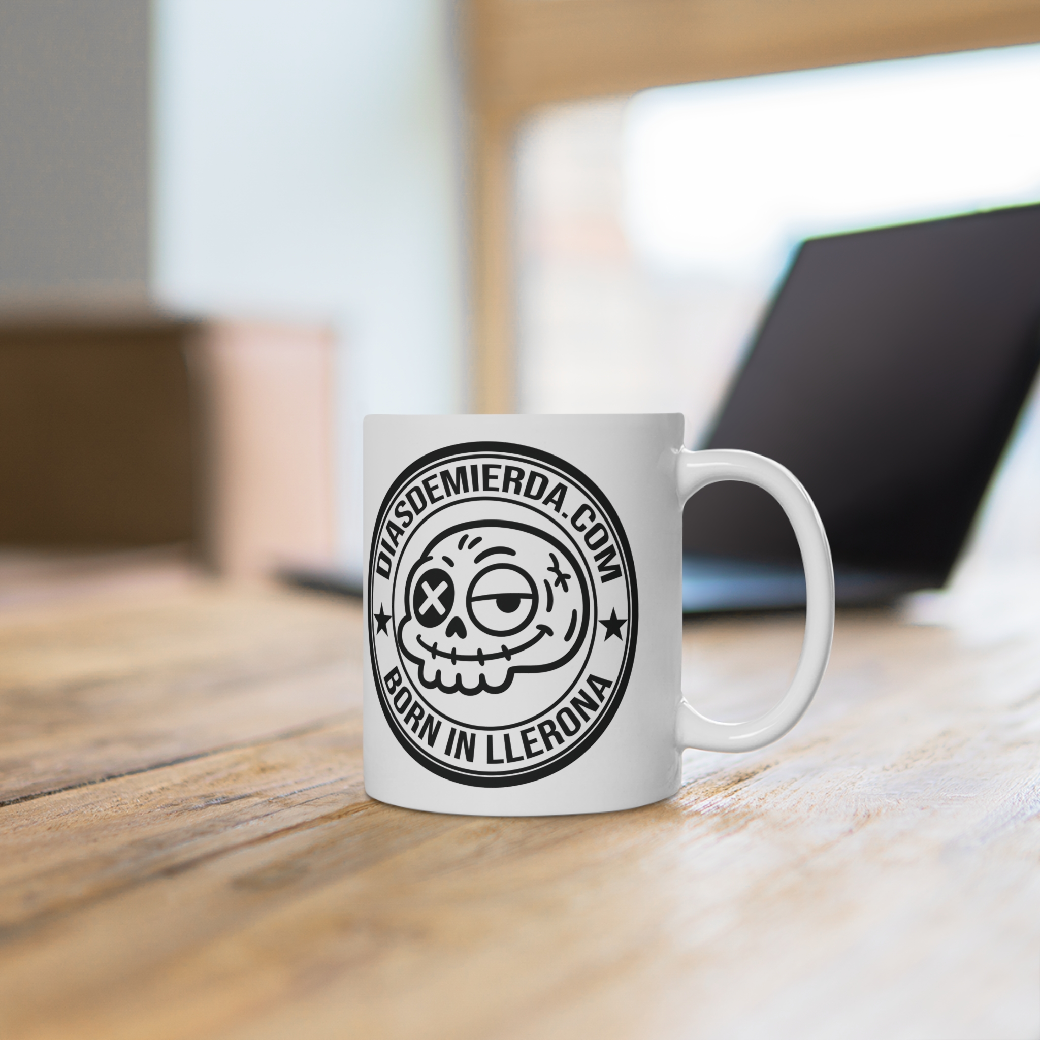 EXPERTA EN SONREÍR MIENTRAS TE ODIO taza de ceramica para enfermeras — Días de Mierda - Imagen 4